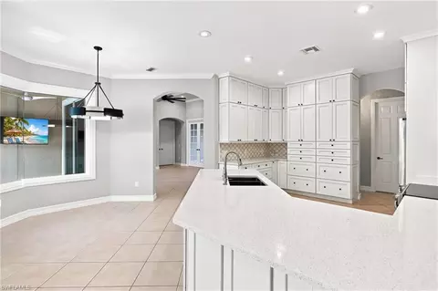 Kitchen - 5120 Post Oak Ln, Naples, FL 34105 photo 3 of 3