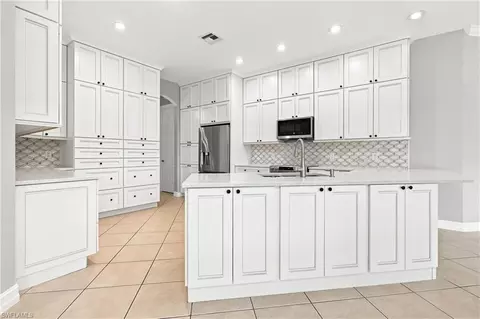 Kitchen - 5120 Post Oak Ln, Naples, FL 34105 photo 1 of 3