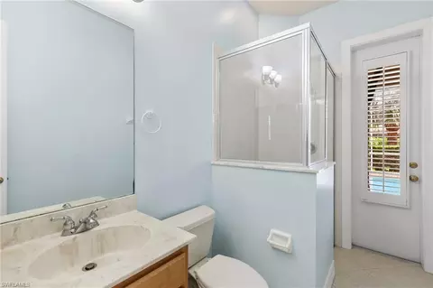Bath - 3917 Fabienne Ct, Naples, FL 34109 photo 4 of 5