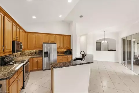 Kitchen - 3917 Fabienne Ct, Naples, FL 34109 photo 3 of 5