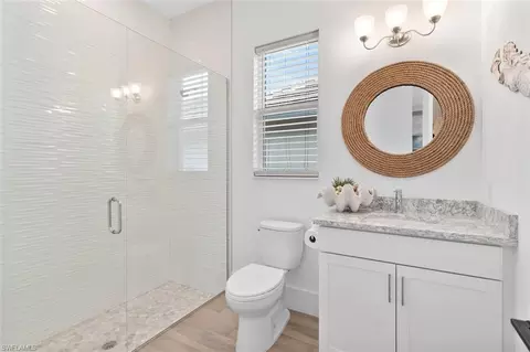 Bath - 8904 Nevis Way, Naples, FL 34112 photo 3 of 4