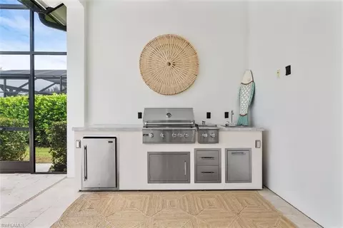 Kitchen - 8904 Nevis Way, Naples, FL 34112 photo 5 of 7