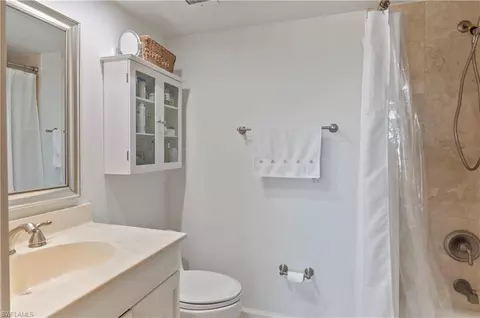 Bath - 29 High Point Cir E #503, Naples, FL 34103 photo 1 of 2