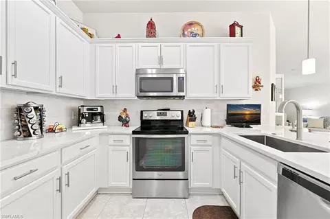 Kitchen - 8667 Genova Ct, Naples, FL 34114 photo 2 of 4