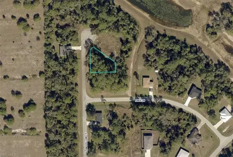 6004 Longfellow Ct, Labelle, FL 33935 photo 2