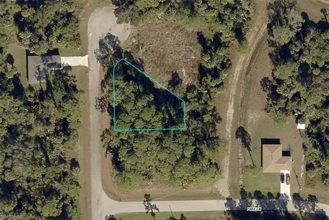 6004 Longfellow Ct, Labelle, FL 33935
