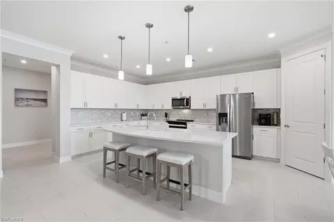Kitchen - 239 Indies Dr E #202, Naples, FL 34114 photo 2 of 5