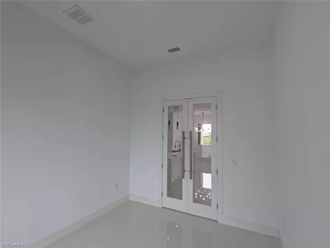 2423 NW 6th St, Cape Coral, FL 33993