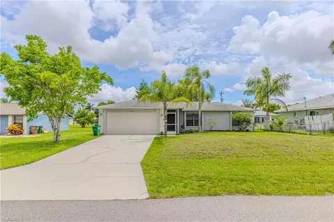 216 SE 27th Ter, Cape Coral, FL 33904