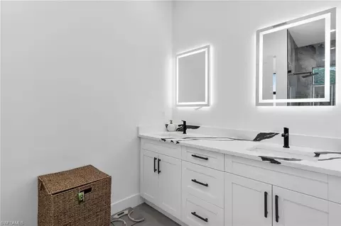 Bath - 3348 27th Ave NE, Naples, FL 34120 photo 1 of 1