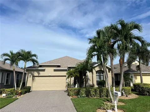 9269 Palm Island Cir, North Fort Myers, FL 33903