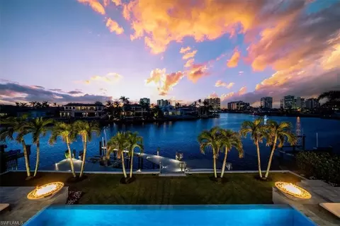 View/Area - 3801 Crayton Rd, Naples, FL 34103 photo 1 of 3