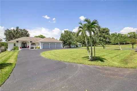 1285 Driftwood Dr, North Fort Myers, FL 33903