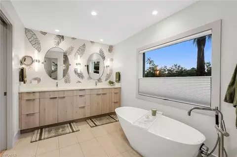 Bath - 5215 Seashell Ave, Naples, FL 34103 photo 2 of 4