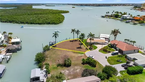 159 Tahiti St, Naples, FL 34113 photo 7