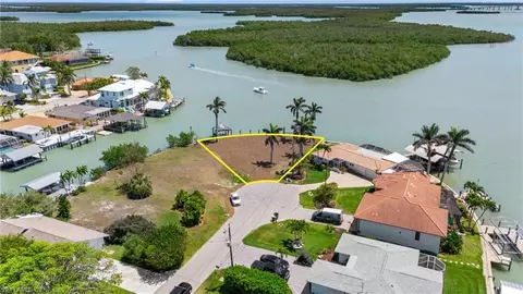 159 Tahiti St, Naples, FL 34113 photo 8
