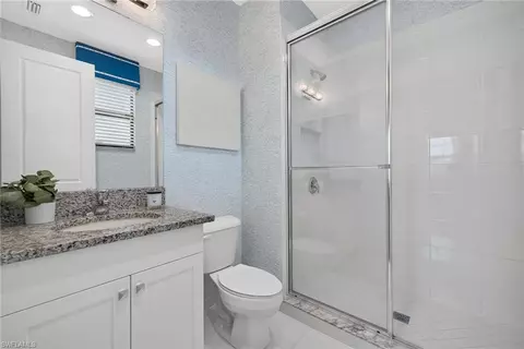 Bath - 4036 Nova Ln, Naples, FL 34119 photo 4 of 5