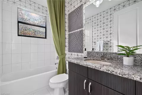 Bath - 4036 Nova Ln, Naples, FL 34119 photo 3 of 5