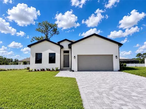 2220 NE 39th Ter, Cape Coral, FL 33909