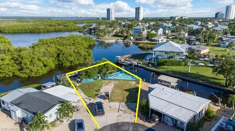 4785 Mali Ct, Bonita Springs, FL 34134