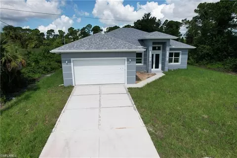 518 Herrin Ave, Lehigh Acres, FL 33974