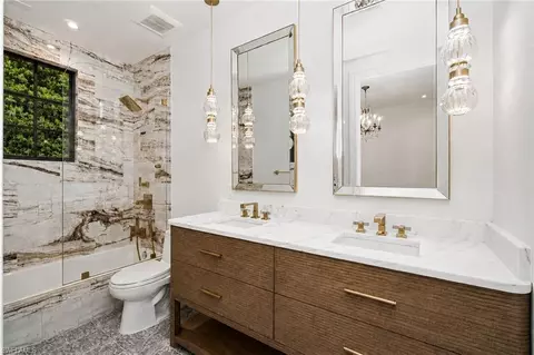 Bath - 705 10th St S #202, Naples, FL 34102 photo 3 of 5