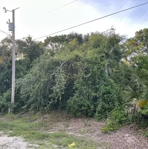 3418 35th St SW, Lehigh Acres, FL 33976