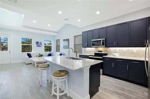 Kitchen - 7139 Cayo Coco Ln, Naples, FL 34113 photo 3 of 5