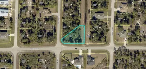 917 Nimitz Blvd, Lehigh Acres, FL 33974