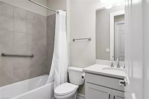 Bath - 1152 Enbrook Loop, Naples, FL 34114 photo 2 of 2