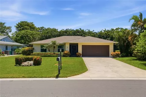 4601 Evergreen Lake Rd, Naples, FL 34112