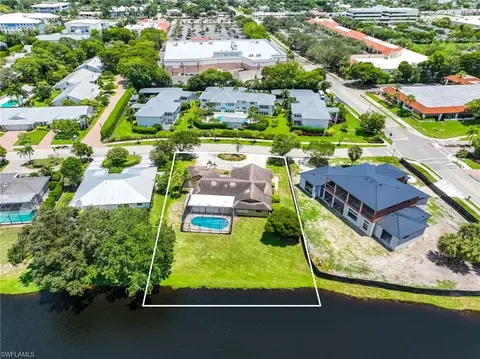 View/Area - 4651 West Blvd, Naples, FL 34103 photo 1 of 7