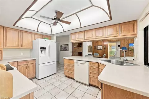 Kitchen - 4651 West Blvd, Naples, FL 34103 photo 1 of 3