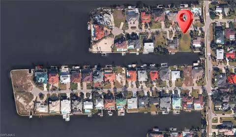476 Pine Ave, Naples, FL 34108 photo 10