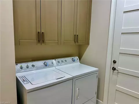 6490 Warwick Ave, Naples, FL 34113 photo 12