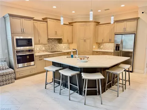 6490 Warwick Ave, Naples, FL 34113 photo 6