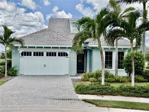 6490 Warwick Ave, Naples, FL 34113