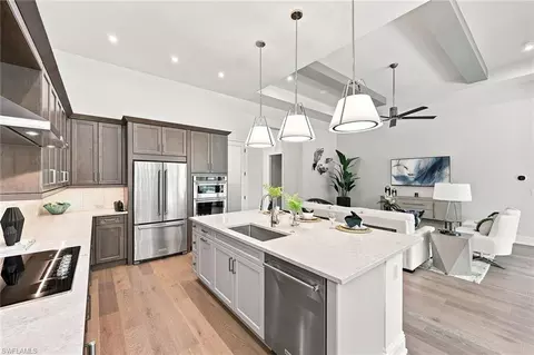 Kitchen - 2935 Coco Lakes Dr, Naples, FL 34105 photo 5 of 5