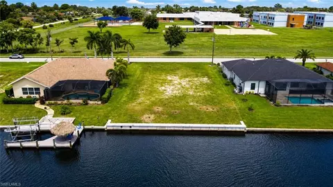3535 SW 2nd Ave, Cape Coral, FL 33914