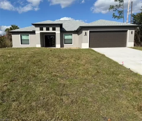 5018 Lee St, Lehigh Acres, FL 33971