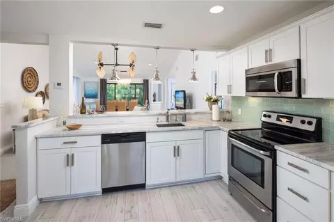 Kitchen - 508 Courtside Dr #E203, Naples, FL 34105 photo 3 of 3