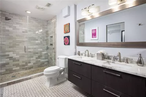 Bath - 508 Courtside Dr #E203, Naples, FL 34105 photo 1 of 2