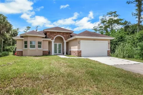 2530 22nd Ave NE, Naples, FL 34120