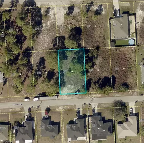 2924 19th St SW, Lehigh Acres, FL 33976