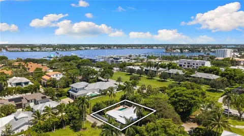 View/Area - 1135 7th St S, Naples, FL 34102 photo 2 of 4