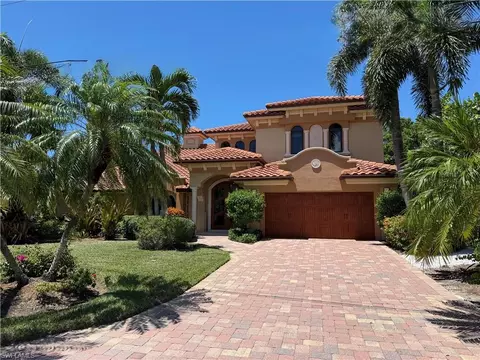 918 Limpet Dr, Sanibel, FL 33957