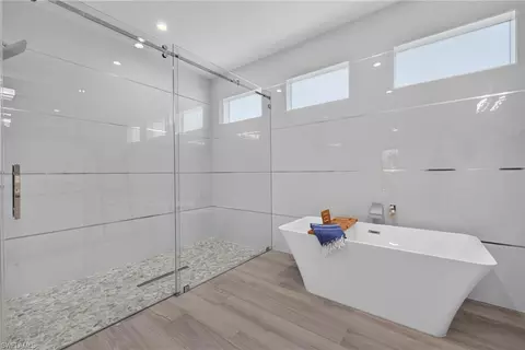 Bath - 2141 Golden Gate Blvd E, Naples, FL 34120 photo 2 of 3