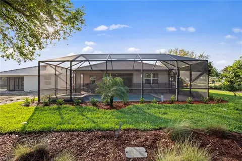 Exterior - 3103 E Windsor Dr, Alva, FL 33920 photo 7 of 9