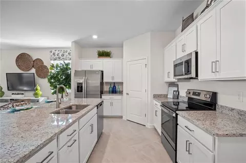 Kitchen - 3103 E Windsor Dr, Alva, FL 33920 photo 1 of 2