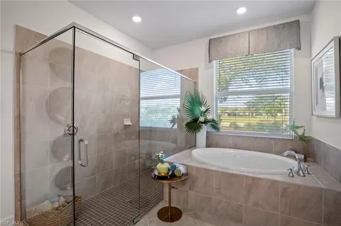 Bath - 3103 E Windsor Dr, Alva, FL 33920 photo 3 of 5